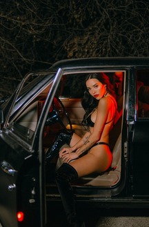Lily Andrews Late-night Drive With Erotic Hottie