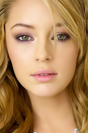Beauty Keeley Hazell