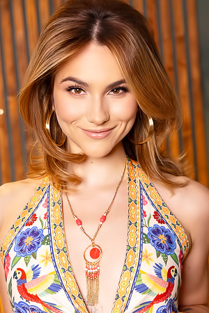 Ophelia Fae Beautiful Babe With Vagina And Butthole Shots