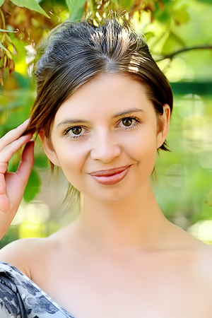 Simona Enjoying To Show Her Naked Body