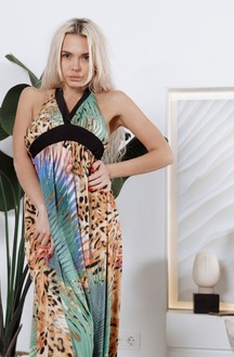 Valeria Mour Seduces In Late-night Striptease With Painted Nails And Tan Lines