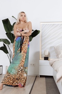 Valeria Mour Seduces In Late-night Striptease With Painted Nails And Tan Lines