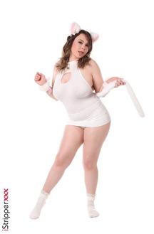 Peachy Alice With Big Boobs Uses Dildo For Pleasure