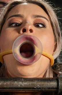 Nicole Aria Bound And Flogged In Fetish Session With The Pope