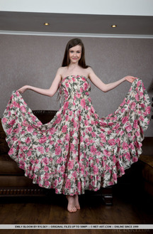 Emily Bloom In Thian