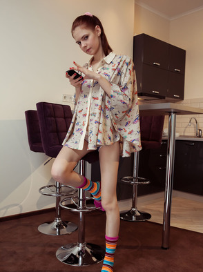 Hot Nude Chick Juliett Lea