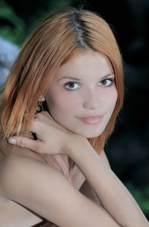 Redhead Sweetie Violla A Sensual Poses Nude