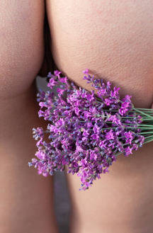 Sumiko Voluptuous Beauty Is Soon Naked Among The Flowers