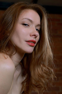 Sata Jones Her Perfect Breasts Bare And Her Flirtatious Green Eyes Conveying Her Erotic Desires