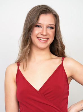 Laura Leigh And Meaty Bald Pussy That Is Juicy And Ready To Rock And Roll