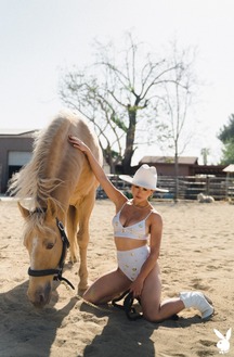 Mia Valentine Spends The Afternoon When Fully Nude