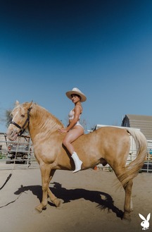 Mia Valentine Spends The Afternoon When Fully Nude