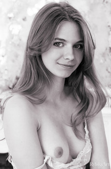 Siya Very Beautiful Brunette Teen