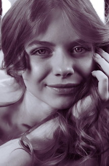 Siya Very Beautiful Brunette Teen