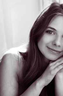 Siya Very Beautiful Brunette Teen