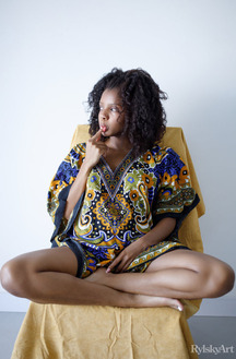 Sukki T Ebony Chick Spreads Her Legs