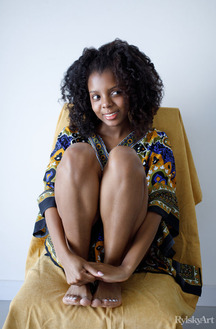 Sukki T Ebony Chick Spreads Her Legs