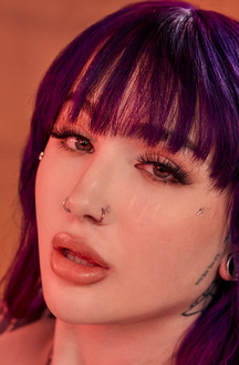 Sarah Illustrates And Valerica Steele In So Sexy Interesting Lesbian Pair