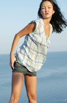 Rusya Brunette Hottie Teases Outdoors