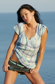 Rusya Brunette Hottie Teases Outdoors