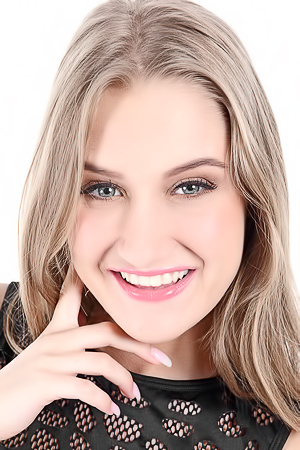 Tiffany Tatum Strips Naked