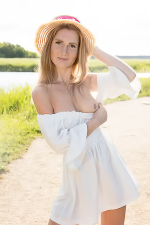 Tanned Pussy Pics - Lera F