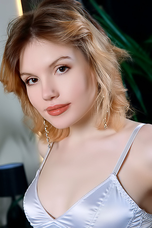 Florens Goes Face Down For A Lingering Look At Her Tempting Curves