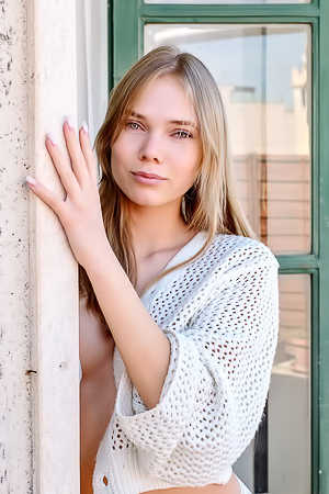 Luise Charming Blue-eyed Beauty Doesn’t Fight The Urge To Go Naked Outdoors