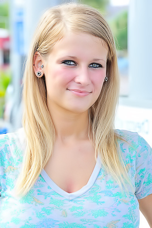 DD's In Public porn pics gallery