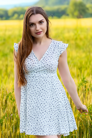 Julia K laying it out on the green, flaunting her killer body and bubble butt