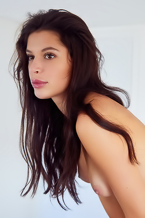 Nude And Delicious Asandra Dewy