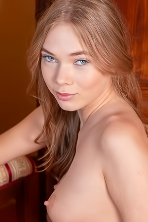 Luise Commands Attention In The Bedroom With A Sizzling Striptease