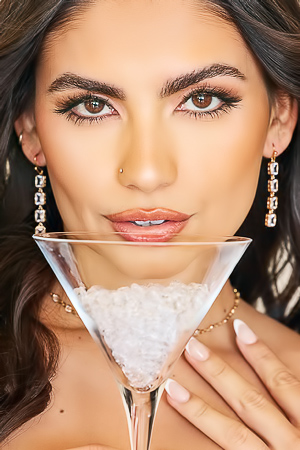 Isa Bellatfshd Confidently Dives into Rough Rides