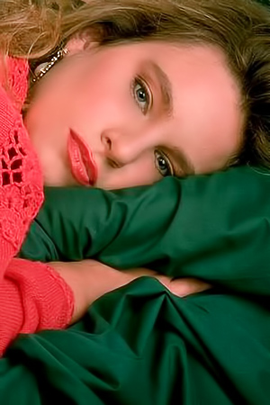 Alexandra Quin Leaves Me Breathless with Her Wild Moods