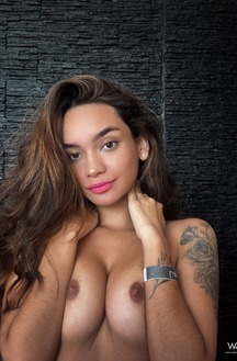 Dulce Smiles With Selfie Greetings And Shows Her Boobs